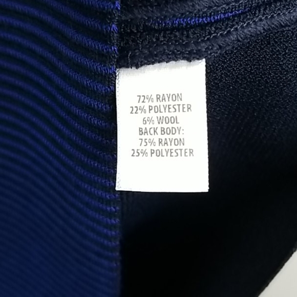 St John Sleeveless Multi Print Navy Top - Picture 10 of 11